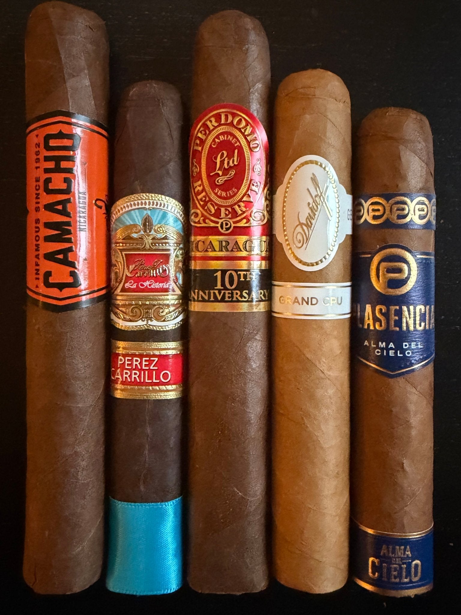 New World Cigars | Nicaraguan, Dominican, Mexican & Honduran - The Smoking Jacket