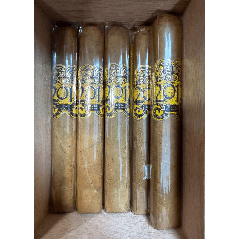 Oscar Valladares 2012 Connecticut Toro - 1 single - Cigars - The Smoking Jacket
